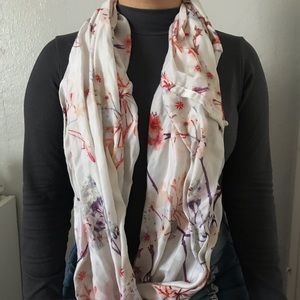 H&M floral scarf🌷